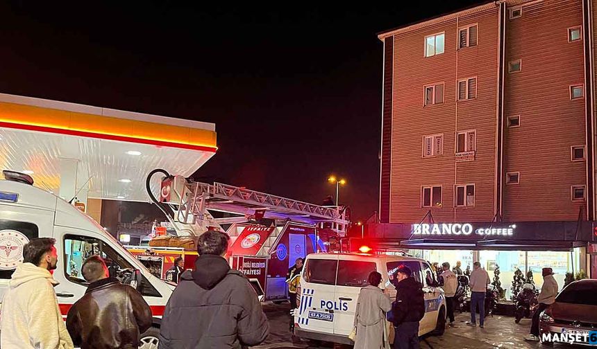 Camdan sarktı... Etrafa bağırdı..