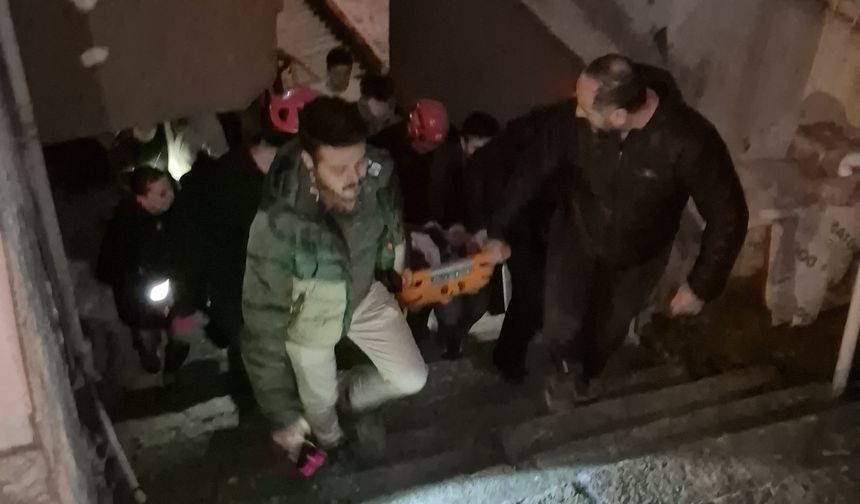 Bir anda kendini boşluğa bıraktı....