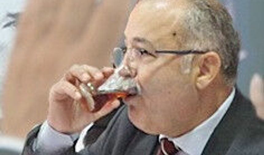 Seçimi kaybetti... CHP'yi karıştırmayı devam ediyor...