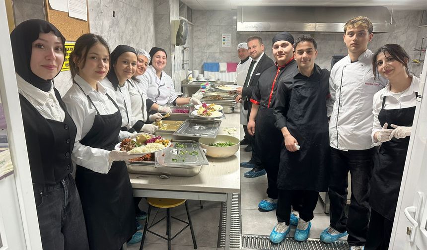 10 bin kişi kapasitelik yemekhane açıldı...