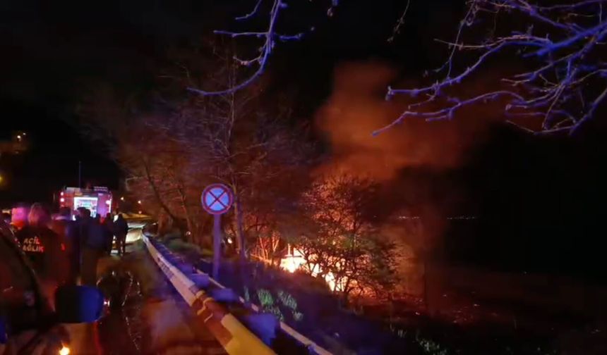 Kundaklama iddiasi var... Alevlere teslim oldular...