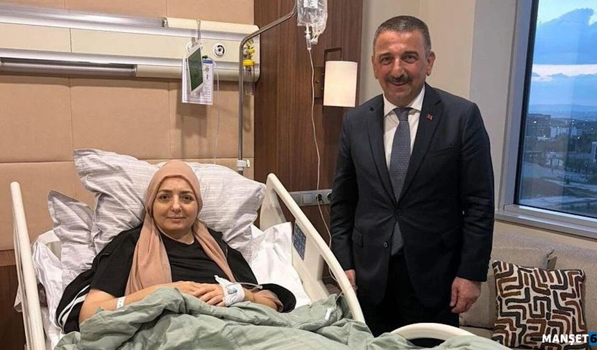 Ziyaret edip geçmiş olsun dileklerini iletti...