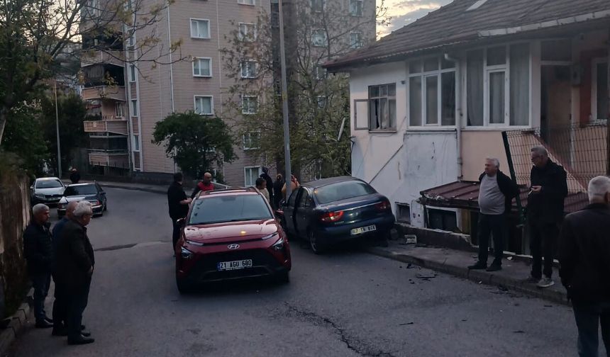 Trafik kazasında 2 kişi yaralandı...