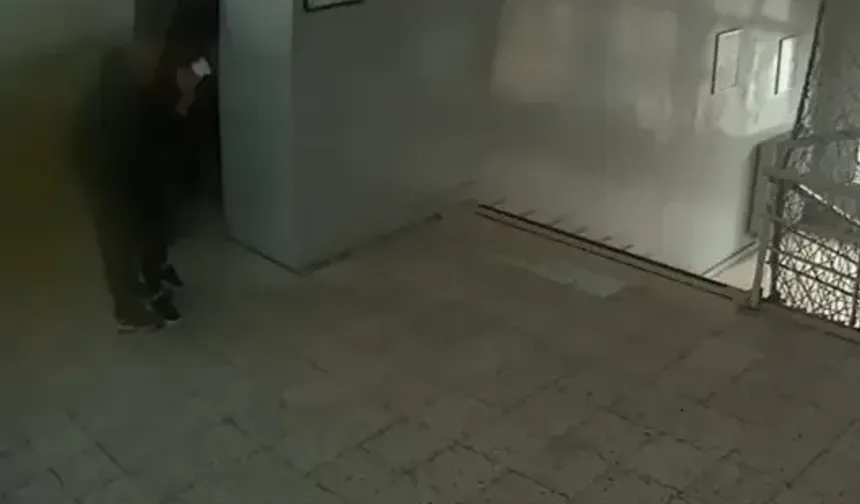 Öğrencisini HEİMLİCH manevrası ile kurtardı…