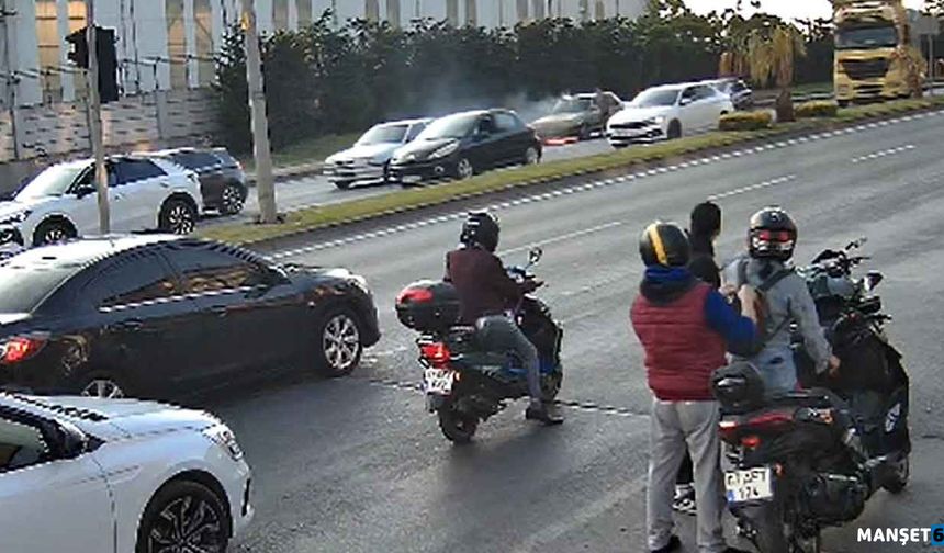 Otomobil seyir halindeyken alev aldı…