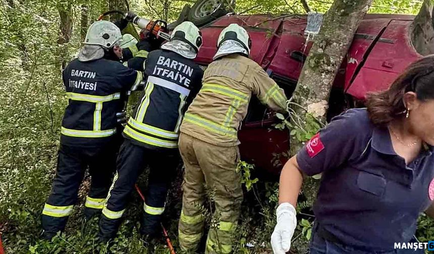 Ağaca çarptı, devrildi... 1’i ağır 3 yaralı…