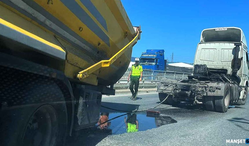Dorse TIR’dan ayrıldı… Yol trafiğe kapandı…