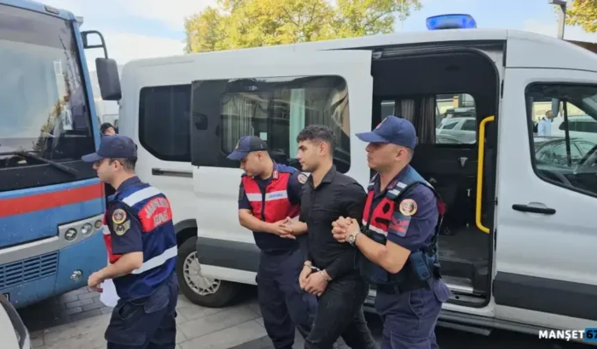 Bıçağı çekip hedef gözetmeden salladım…