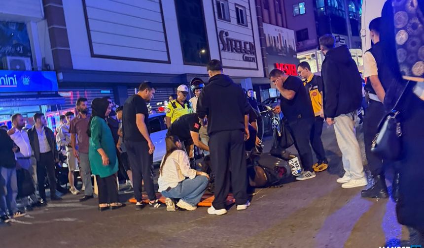 Motosiklet yayalara çarptı... Yaralılar var...
