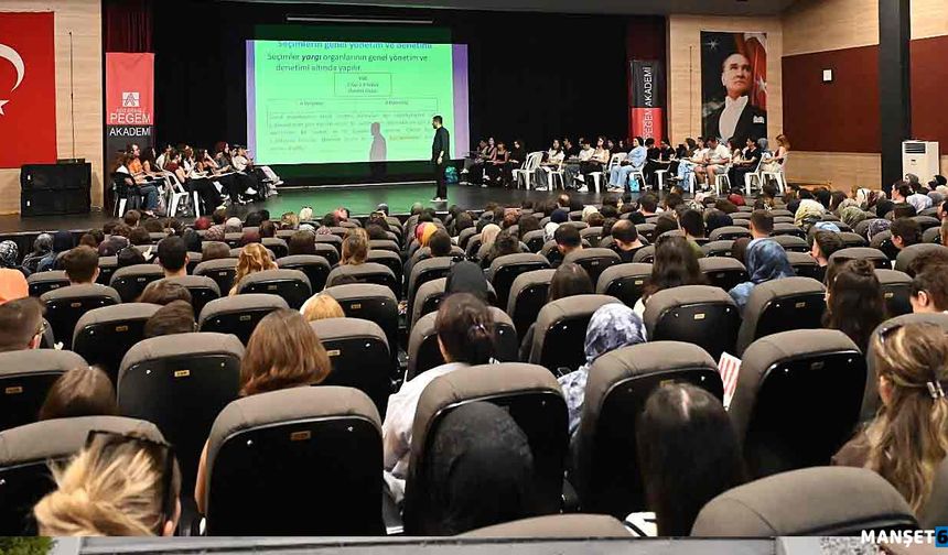 Salon doldu, taşan ilgi için LED ekran kuruldu…