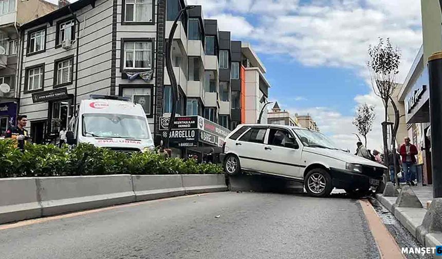 Yayaya çarptı... Otomobil sürücüsü yaralandı...