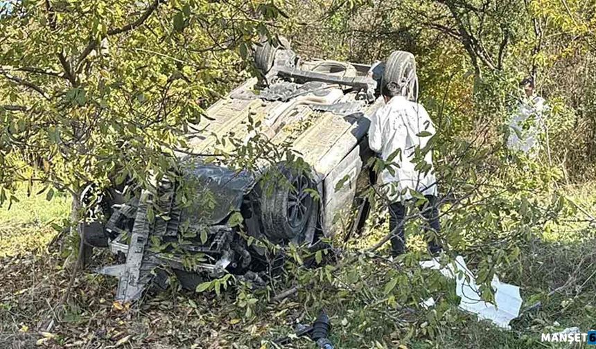Feci kaza… Eşi öldü, sürücü yaralı…