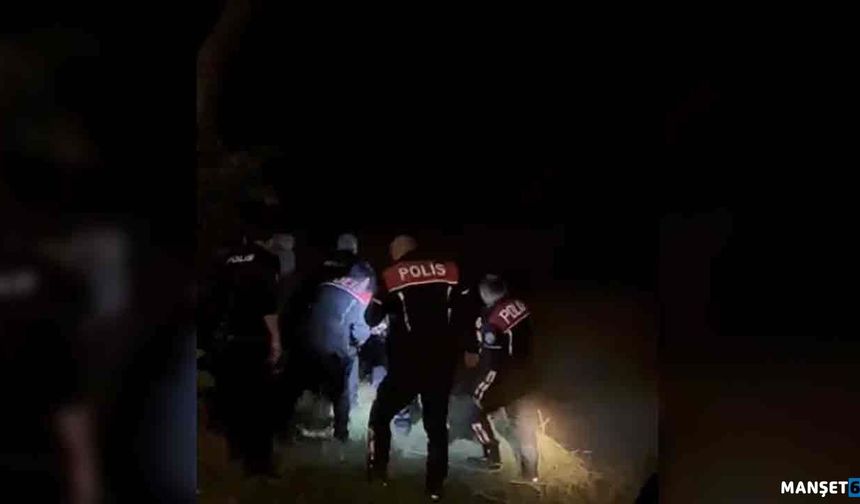 Terk edildi Irmağa atladı… Ekipler kurtardı…