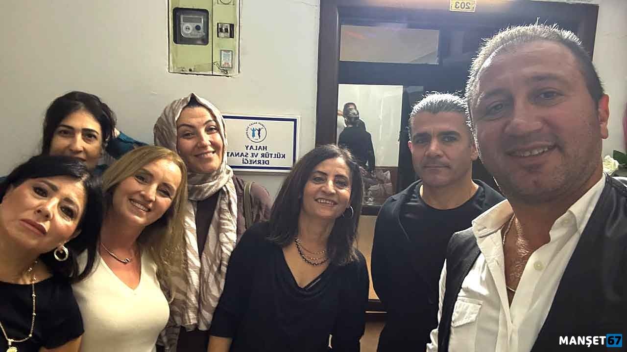 Çiğ köfte ve karaoke gecesinde gönüllerince eğlendiler....